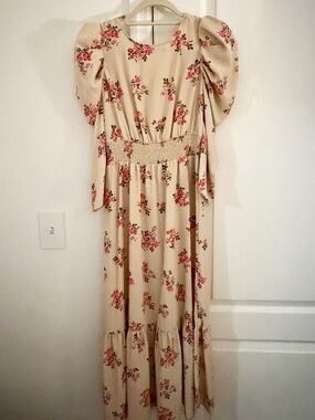 WAYF Cream Floral Puff-Sleeve Maxi Dress